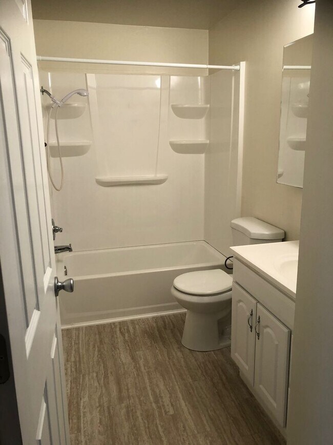 Building Photo - 19857ham