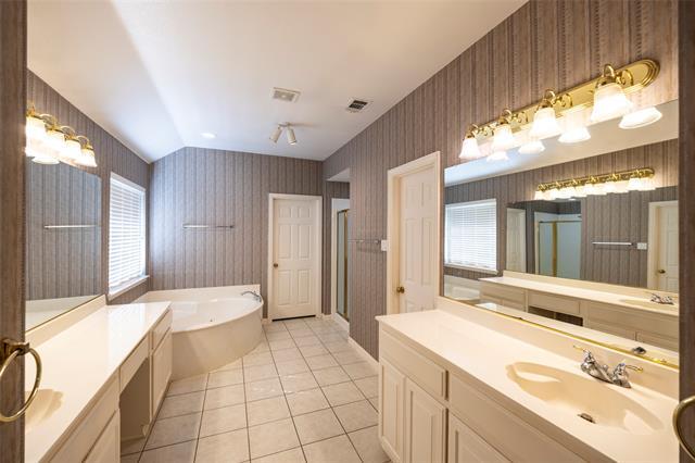 Building Photo - 4029 Greenfield Dr