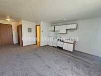Building Photo - Efficiency/Studio with New Flooring