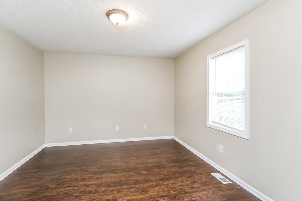 Building Photo - 103 Doree Ln