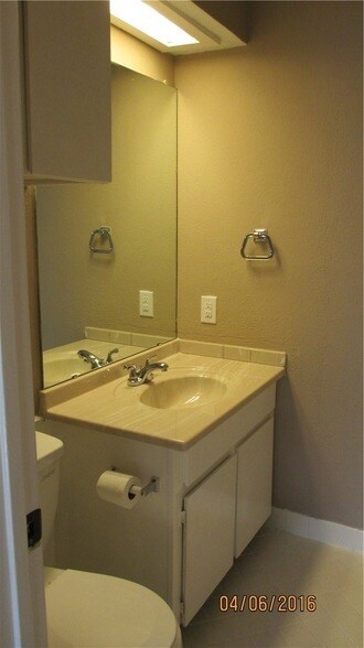 Building Photo - 13223 Kit Ln
