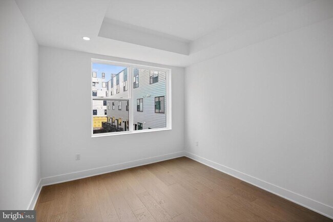 Building Photo - 635 N 7th St