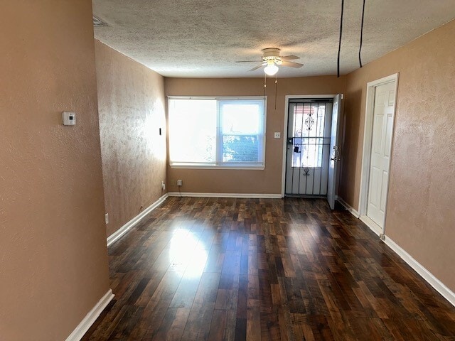 Building Photo - 5425 Bataan Rd