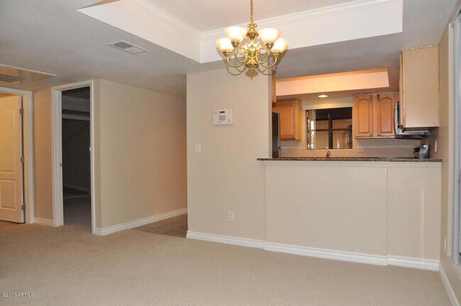 Building Photo - Charming 2 bed 2 bath gated Condo near Bell Road and 35th Ave++Pool++Fitness