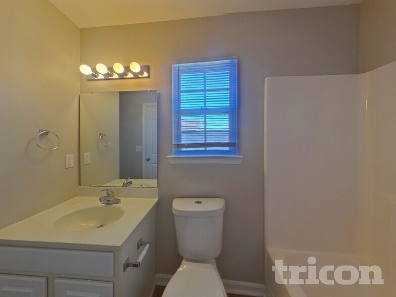 Building Photo - 1152 Rabon Pond Dr