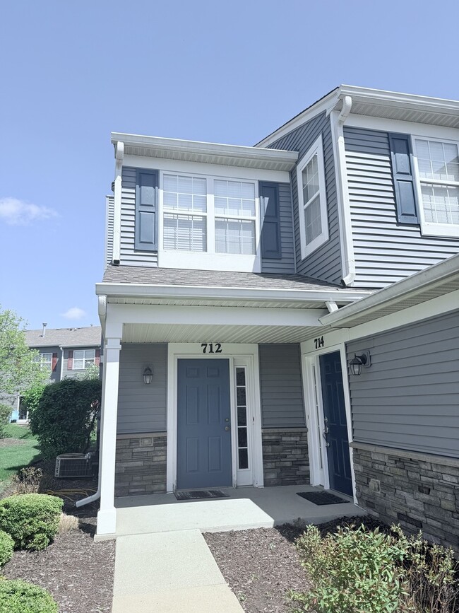 Primary Photo - 712 Woodewind Dr
