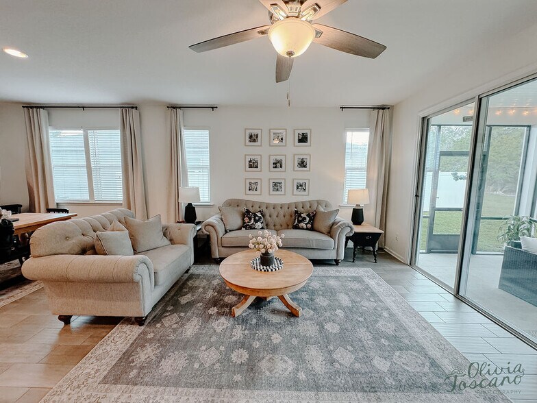 Building Photo - 1078 Persimmon Dr