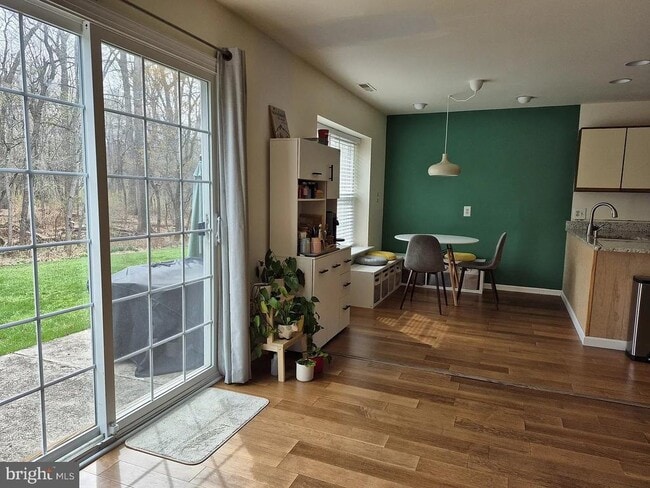 Building Photo - 262 Tulip Tree Ct