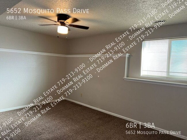 Building Photo - $500 OFF the first month of rent! Modern a...