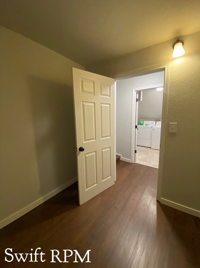 Building Photo - 11103 N Nashua Dr