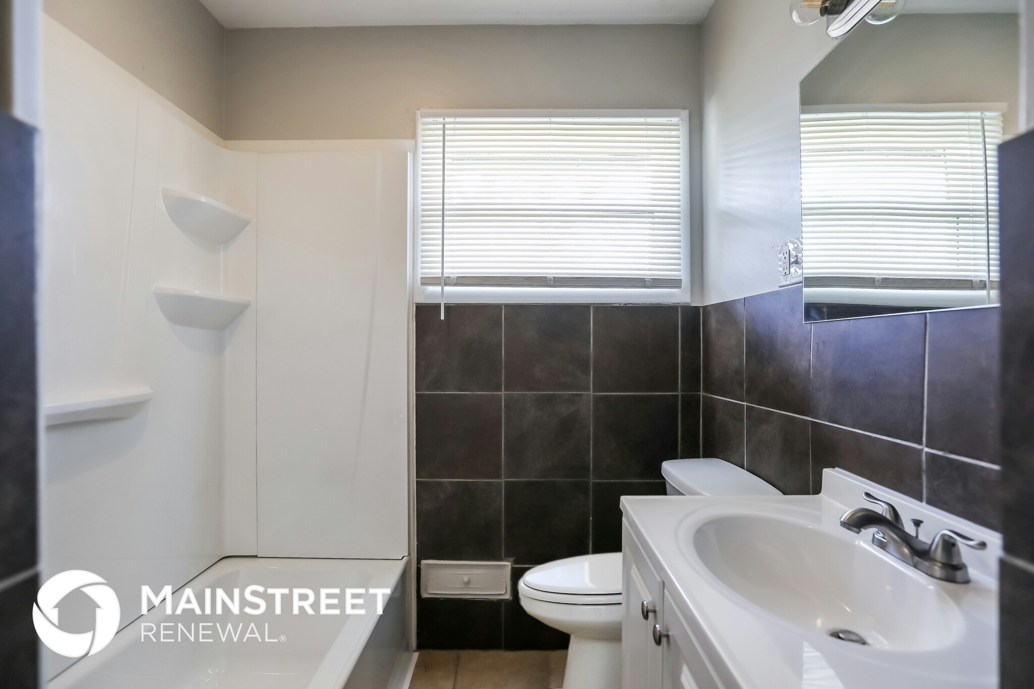 Building Photo - 7309 E 108th Dr