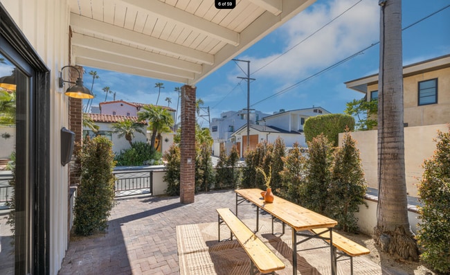 Building Photo - 15 Via Di Roma Walk