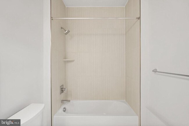 Building Photo - 1675 Bandit Loop