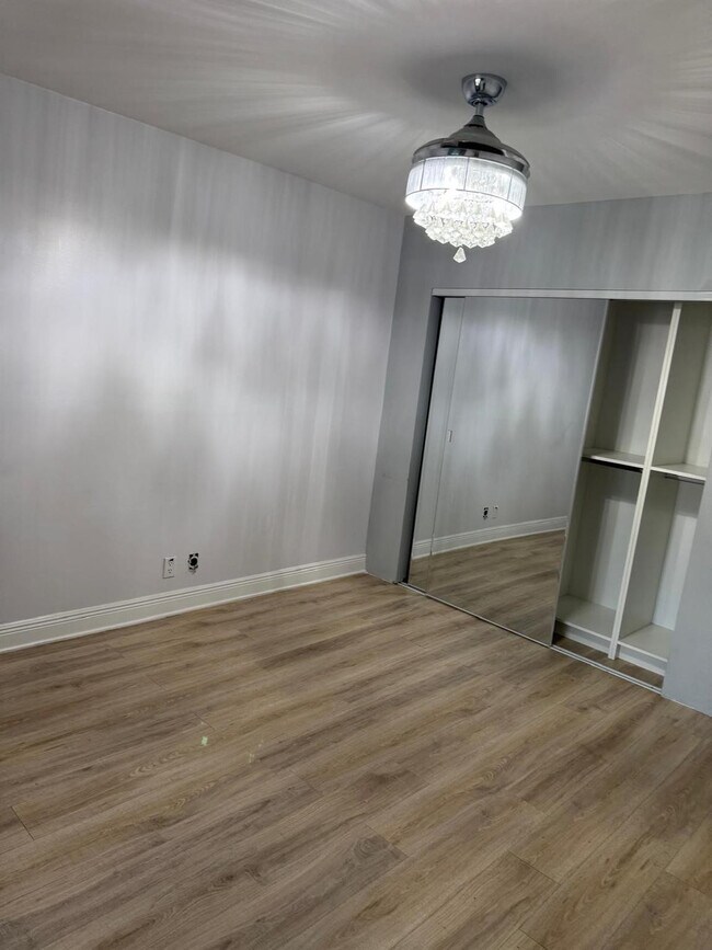 Building Photo - 4529 Carambola Cir S