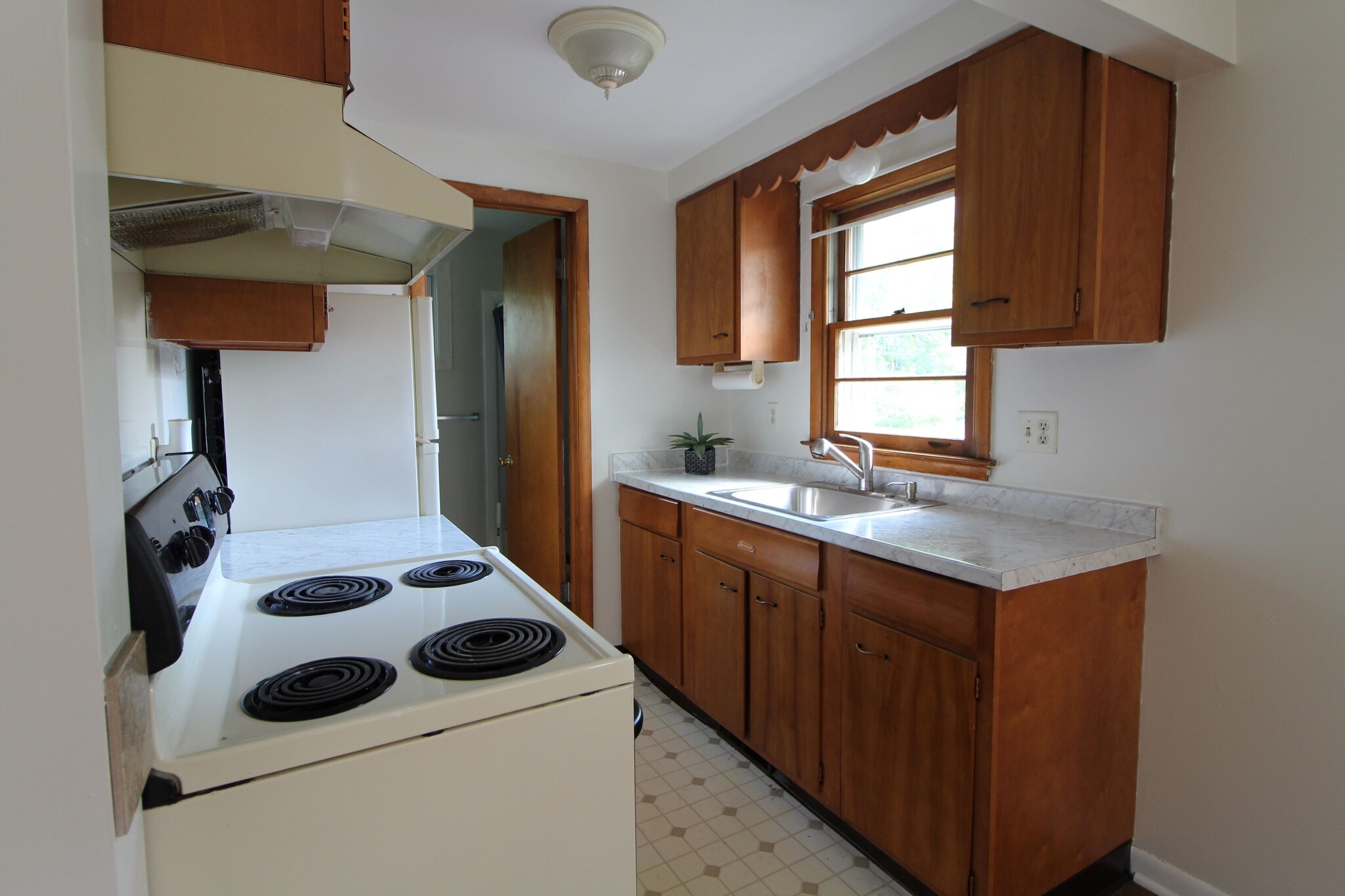 Building Photo - 403 Jewell Dr