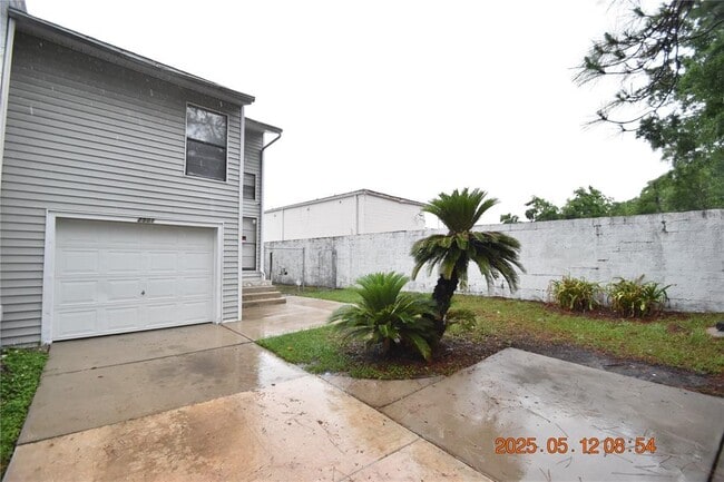 Building Photo - 2501 E Stanley Matthew Cir