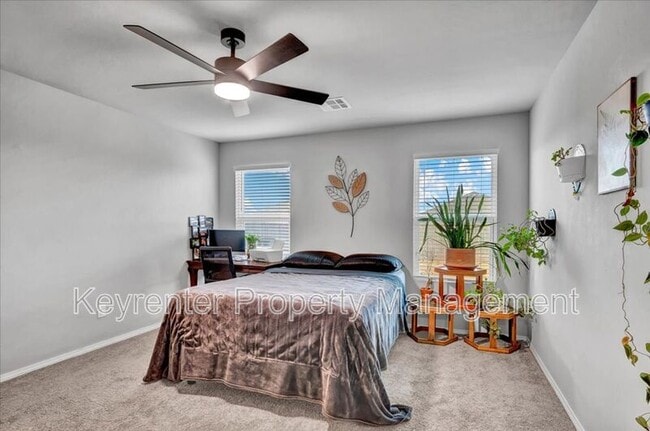 Building Photo - 551 SE 4th St