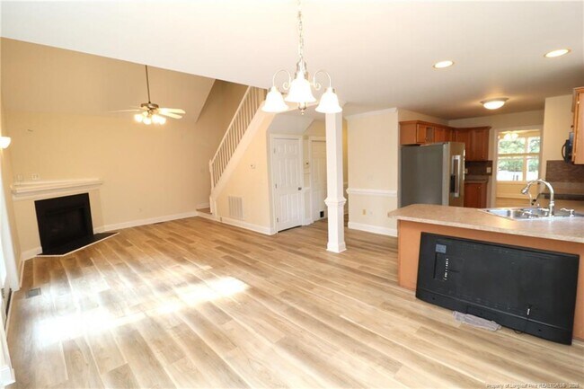 Building Photo - 125 Gremar Dr.