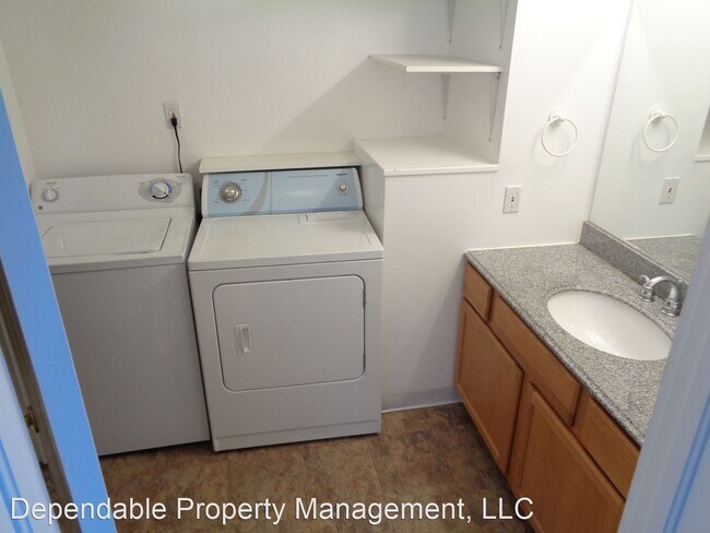 Building Photo - 6 br, 3 bath House - 1018 17th Street
