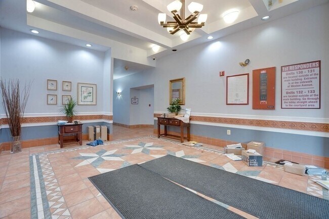 Building Photo - 10 Weston Ave