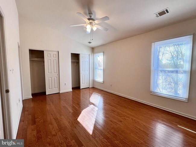 Building Photo - 1525 Templeton Pl