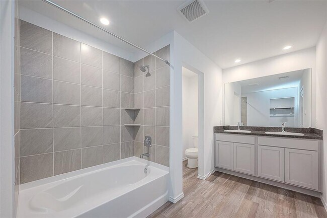 Building Photo - 5734 Avalon Woods Dr