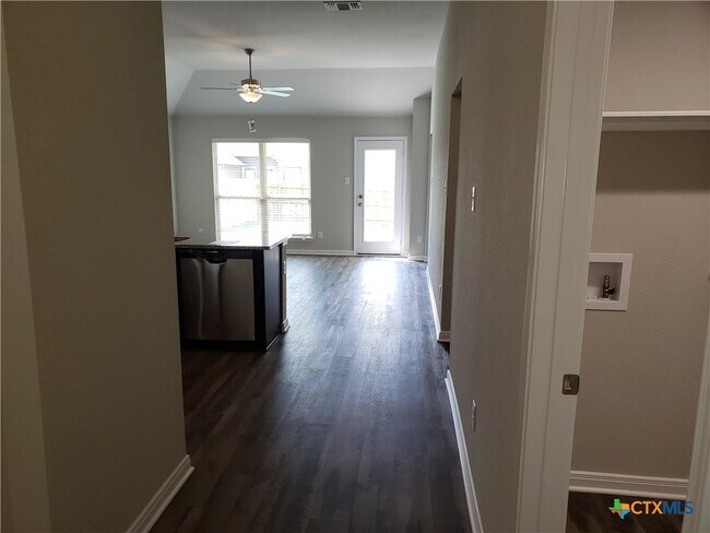 Building Photo - 1909 Euclid Dr