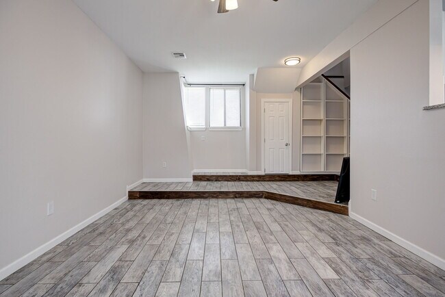 Building Photo - 608 E Eufaula St