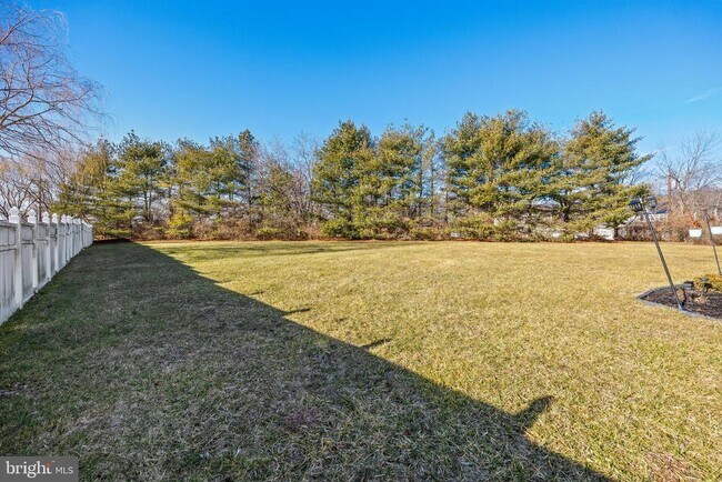 Building Photo - 7 Madison Ct