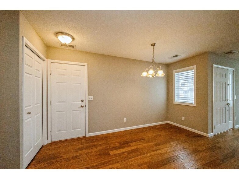 Building Photo - 7258 Brittany Ln