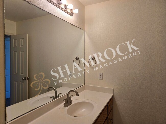 Building Photo - 834 Chambers Creek Cir