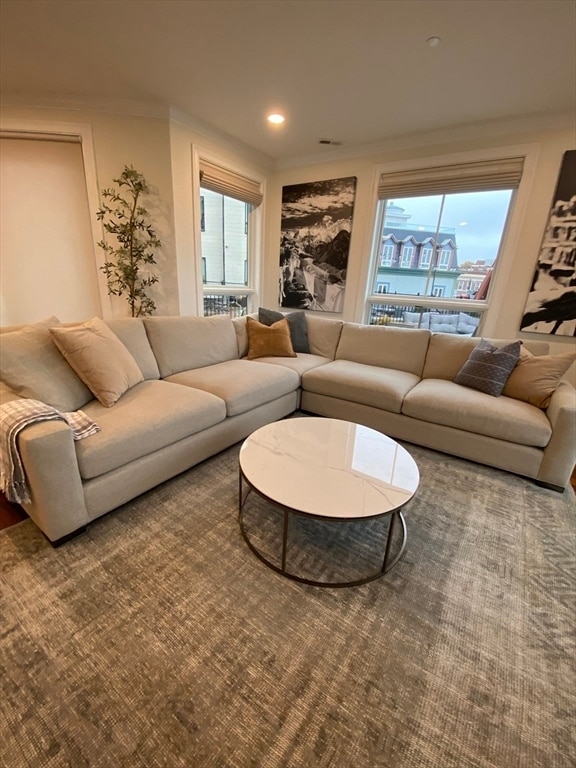 Building Photo - 87 Medford St