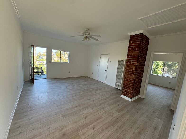 Building Photo - 1461 Carroll Ave