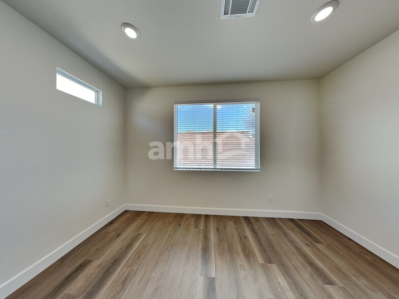 Building Photo - 13107 N Honest Endeavor Wy