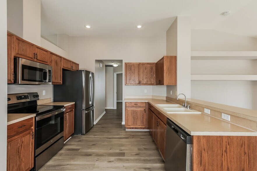 Building Photo - 1217 Barclay Wood Dr