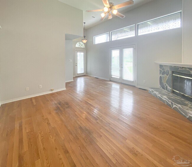 Building Photo - 13414 Valerie Dr