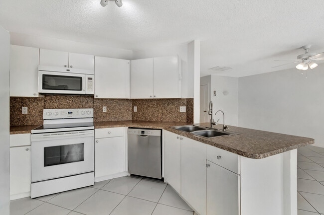 Building Photo - 8895 Sonoma Lake Blvd