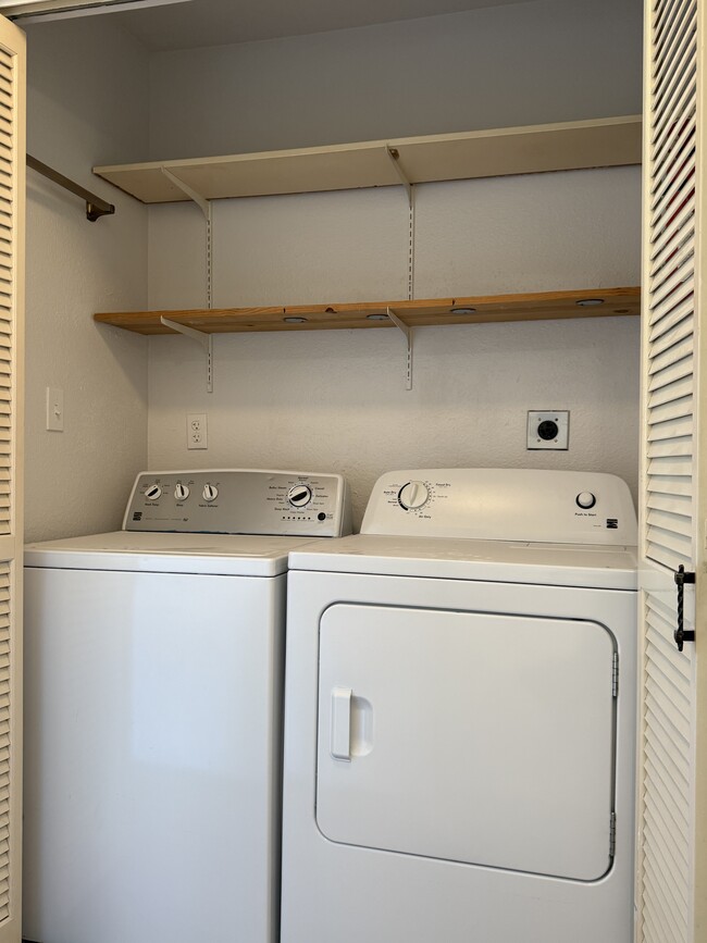 In-Unit Laundry - 910 S Rancho Santa Fe Rd