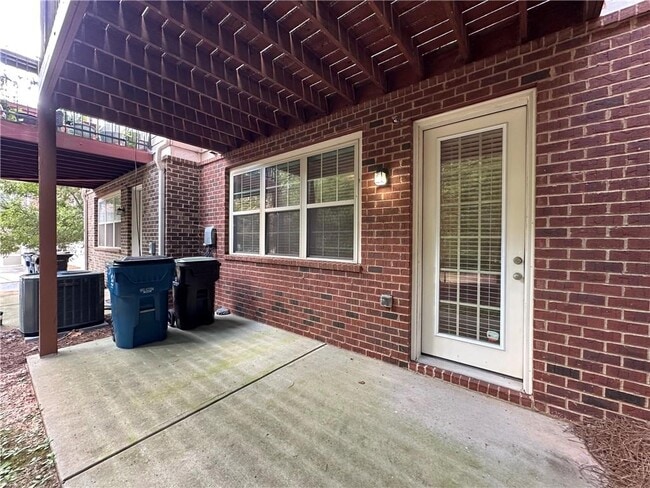 Building Photo - 2417 Tenor Ln