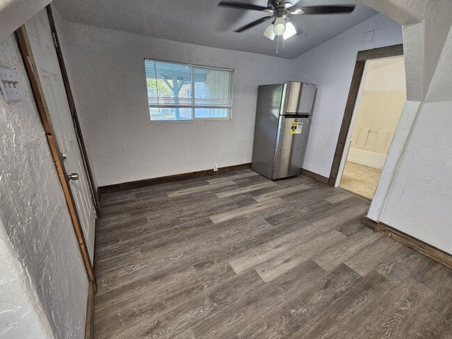 Building Photo - Charming 2/1 Home For Rent in Gerber!