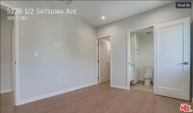 Building Photo - 5228 Satsuma Ave