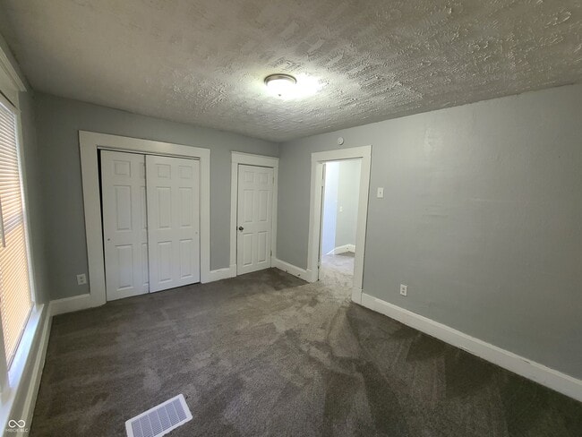 Building Photo - 4054 Byram Ave