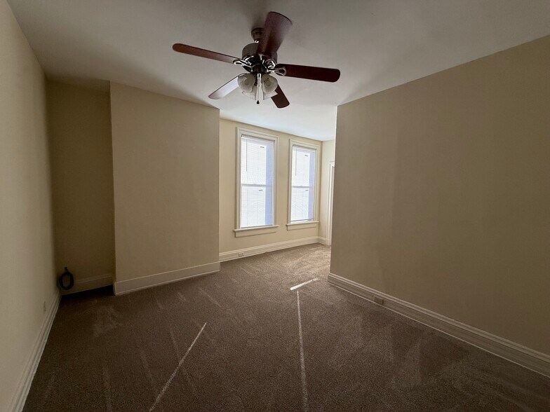 Building Photo - 352 Shiloh St