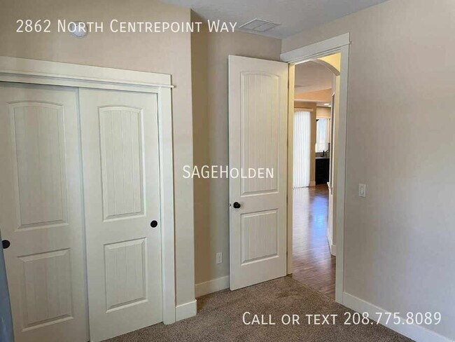 Building Photo - 2862 N Centrepoint Way