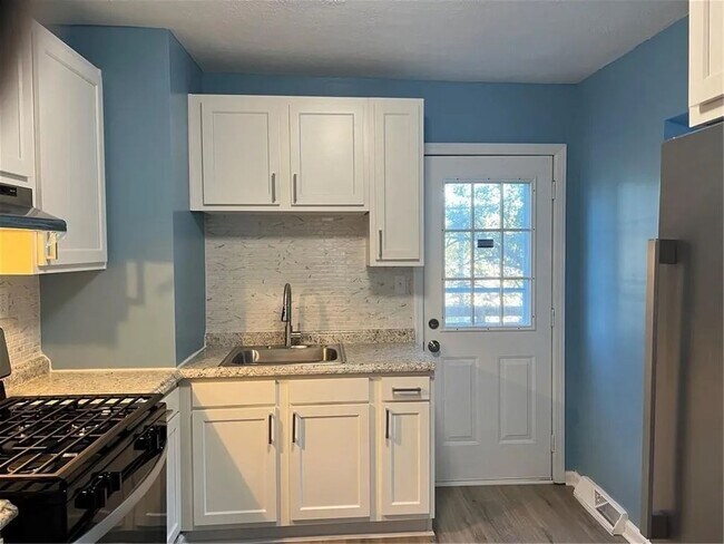 Building Photo - 3BD/ 1 BA Home for Rent- Coraopolis