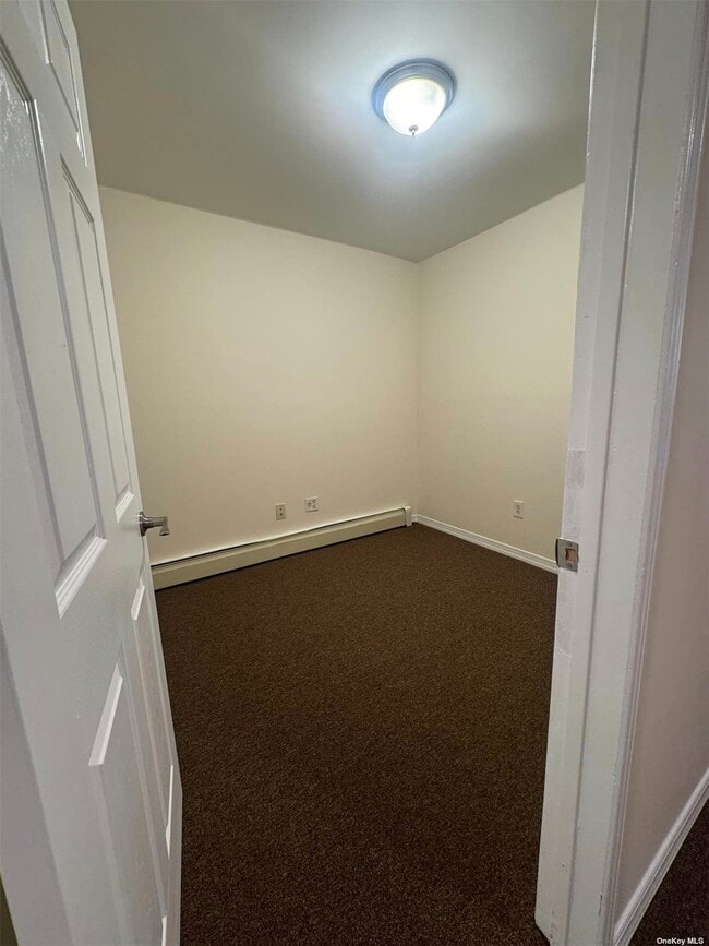 Building Photo - 92-17 190th St