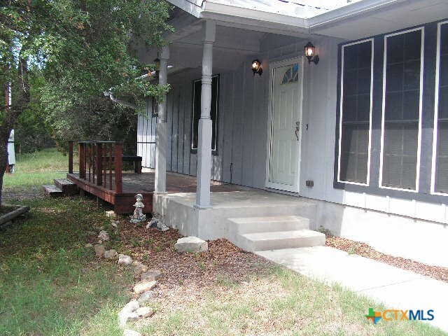 Building Photo - 1640 Lonesome