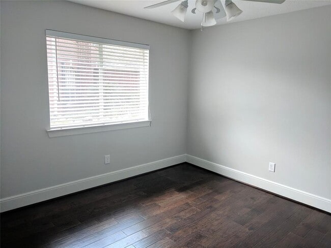 Building Photo - 2915 High Canyon Ct