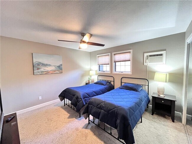 Building Photo - 26 Melinda Ln