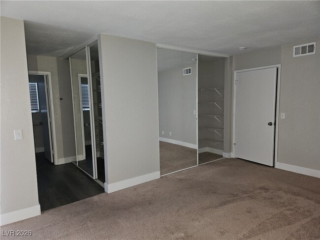 Building Photo - 6764 Groveview Ln